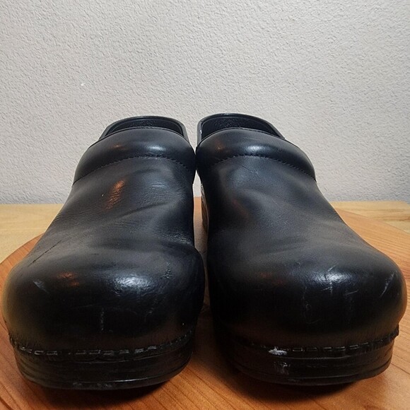 Dansko Professional Shoes Mens Size 12.5 Black Leather Slip On Comfort Clogs main image 12